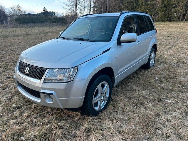 Suzuki Grand Vitara 135.000 km 8.800 &euro; Münchberg 95213