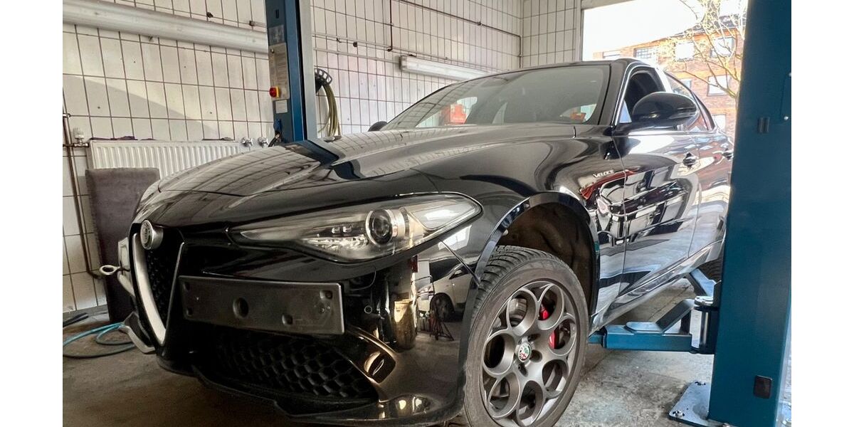 Alfa Romeo Giulia 117.000 km 12.990 &euro; Köln 51067