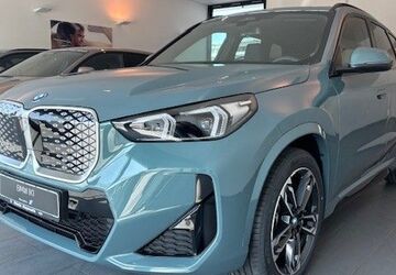 BMW iX1 18.000 km 51.599 &euro; Bayreuth 95447