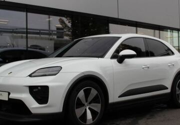 Porsche Macan 12.900 km 85.900 &euro; Wiesbaden 65187