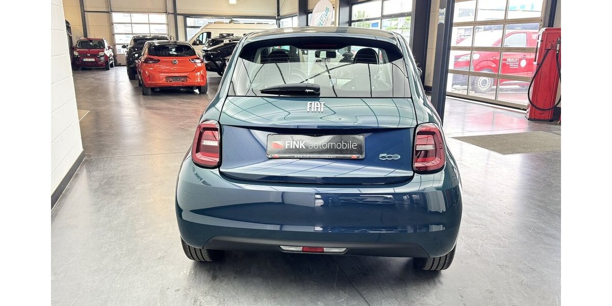 Fiat 500e Action 1. Hand Carplay 12.500 km 14.820 &euro; Lich 35423