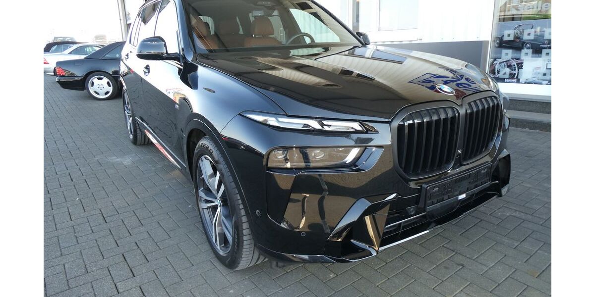 BMW X7 37.381 km 81.900 &euro; Paderborn 33106