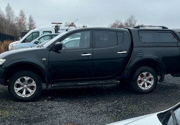 Mitsubishi L200 200.000 km 11.870 &euro; Flieden 36103