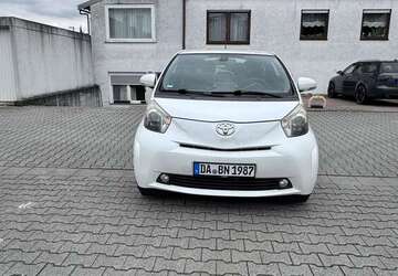 Toyota iQ 133.000 km 3.699 &euro; weiterstadt 64331