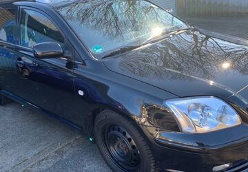 Toyota Avensis 379.000 km 3.400 &euro; Flensburg 24943