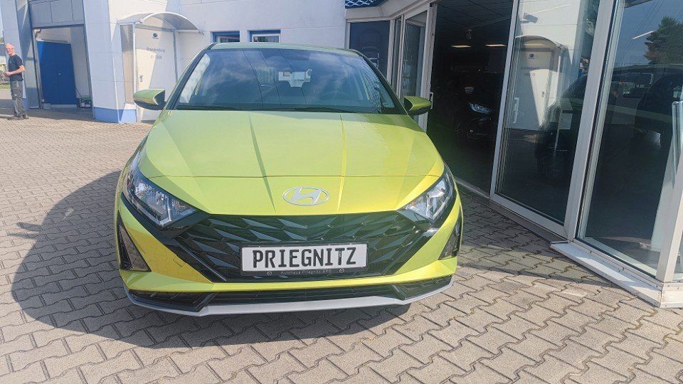 Hyundai i20 3.124 km 20.490 &euro; Brandenburg a. d. Havel 14772