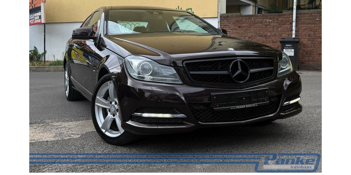 Mercedes-Benz C 180 CGI BE*R-Cam*Xenon*Pano/Schiebe*1-Hand* 173.514 km 8.890 &euro; Berlin 13187
