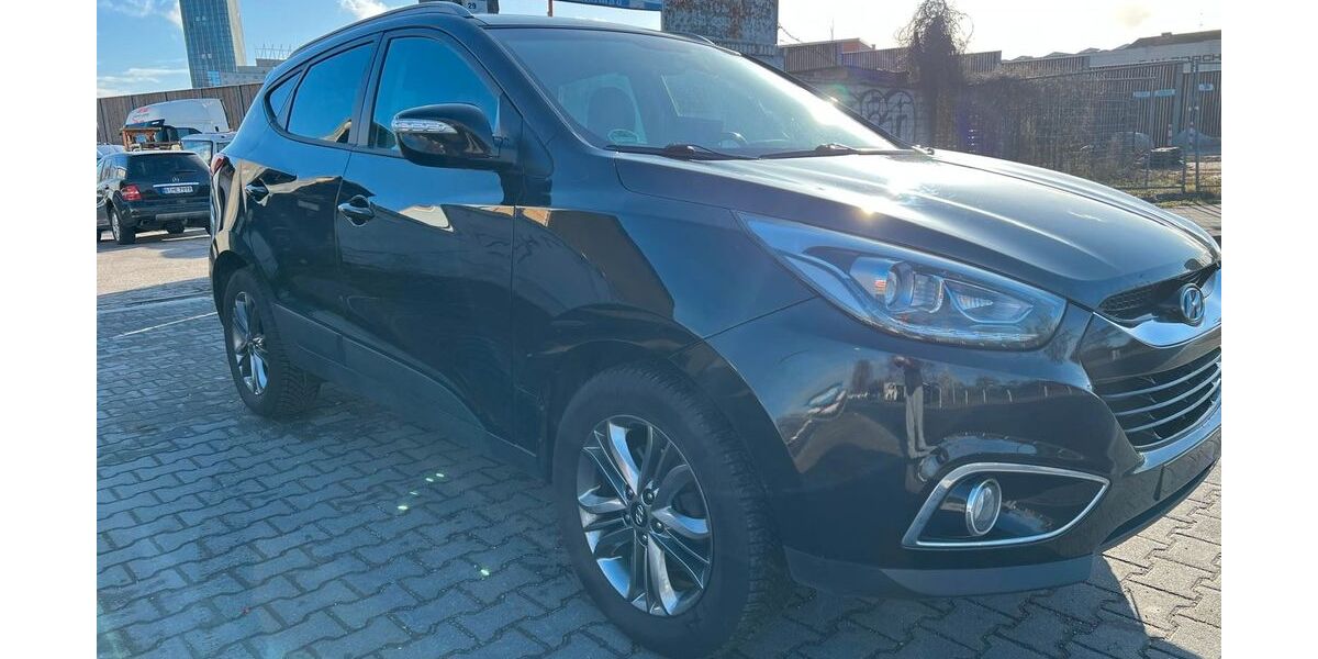 Hyundai ix35 335.500 km 4.500 &euro; Berlin 12057