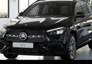 Mercedes-Benz GLA 200 9.900 km 42.890 &euro; Berlin 10587