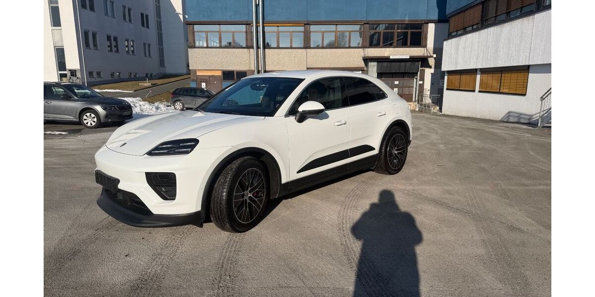 Porsche Macan 13.970 km 81.900 &euro; Pegnitz 91257