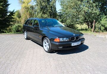 BMW 523 165.306 km 10.990 &euro; Willebadessen 34439