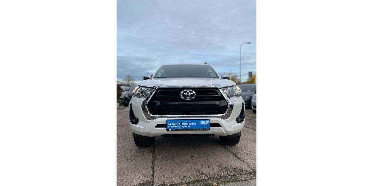 Toyota Hilux 33.000 km 45.500 &euro; Stendal 39576
