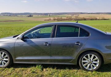 VW Jetta 159.000 km 7.900 &euro; MÖDINGEN 89426