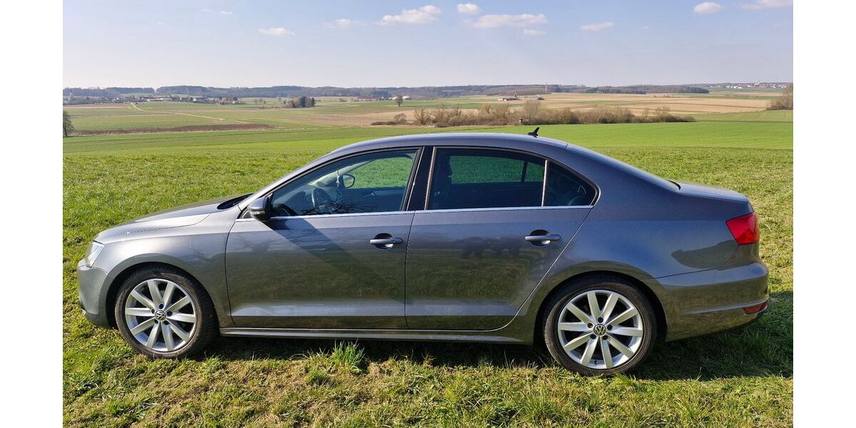 VW Jetta 159.000 km 7.900 &euro; MÖDINGEN 89426