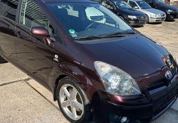 Toyota Corolla Verso 230.000 km 1.850 &euro; Schirgiswalde - Kirschau 02681