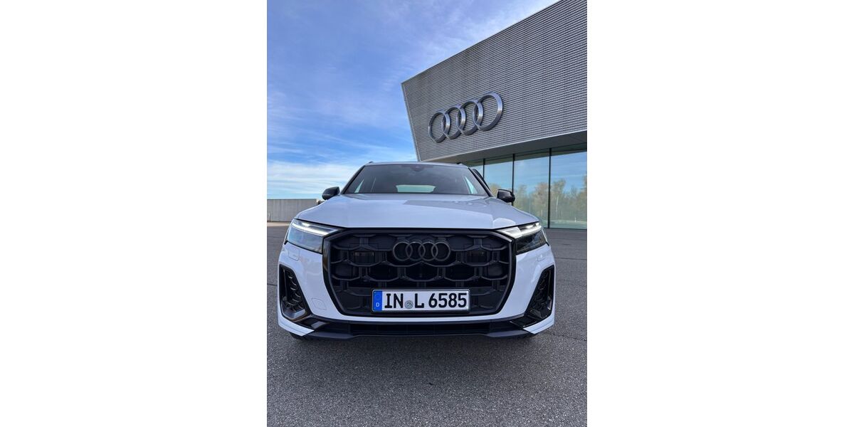 Audi Q7 22.800 km 92.800 &euro; Ingolstadt 85049