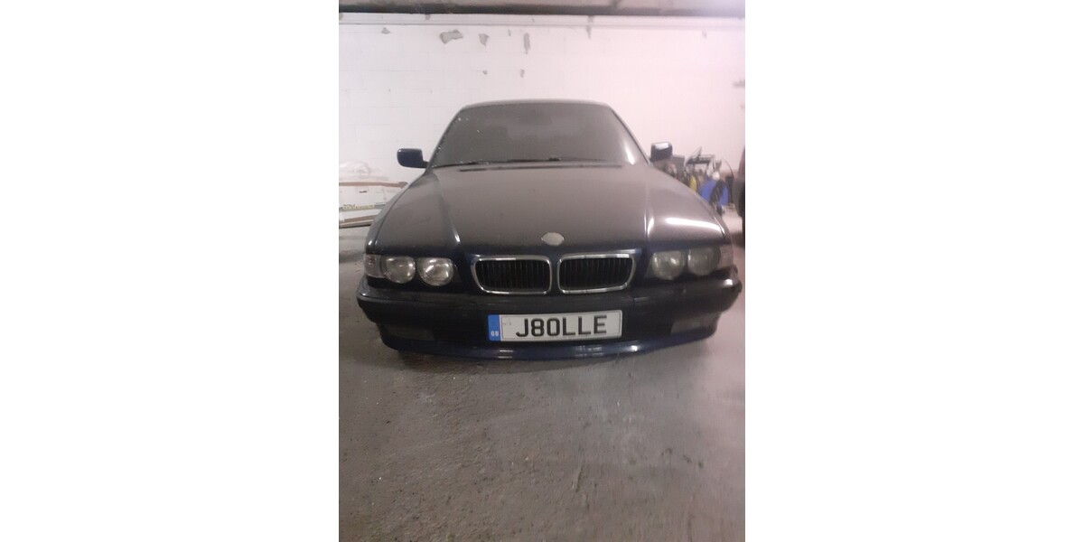 BMW 735 123.000 km 5.000 &euro; Gribow 