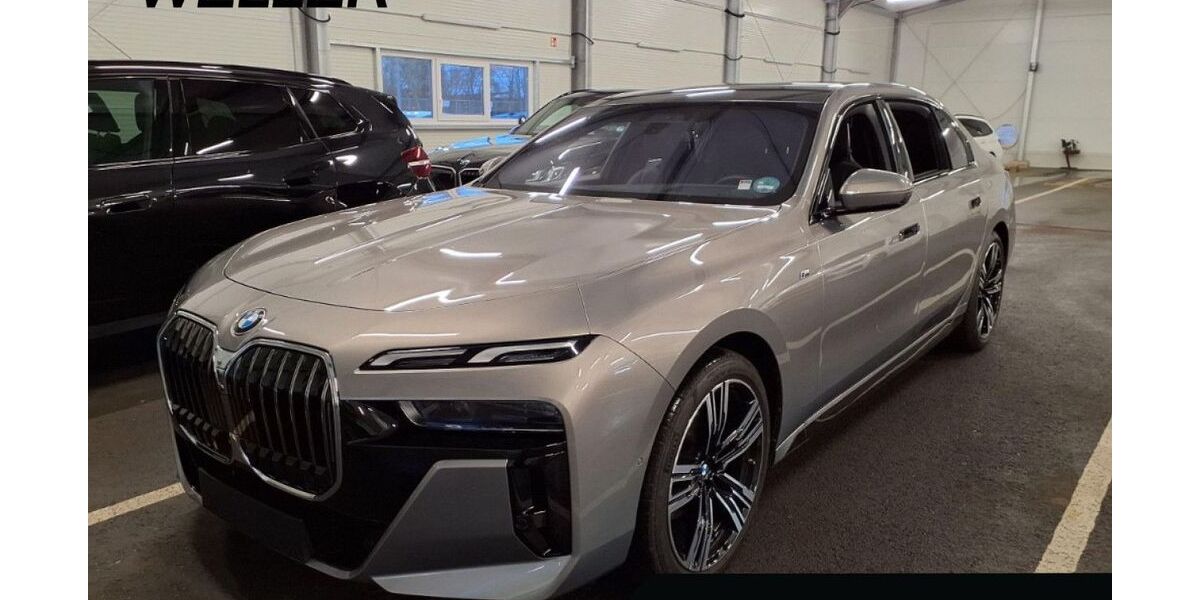 BMW 740 8.248 km 97.300 &euro; Hamburg 21073