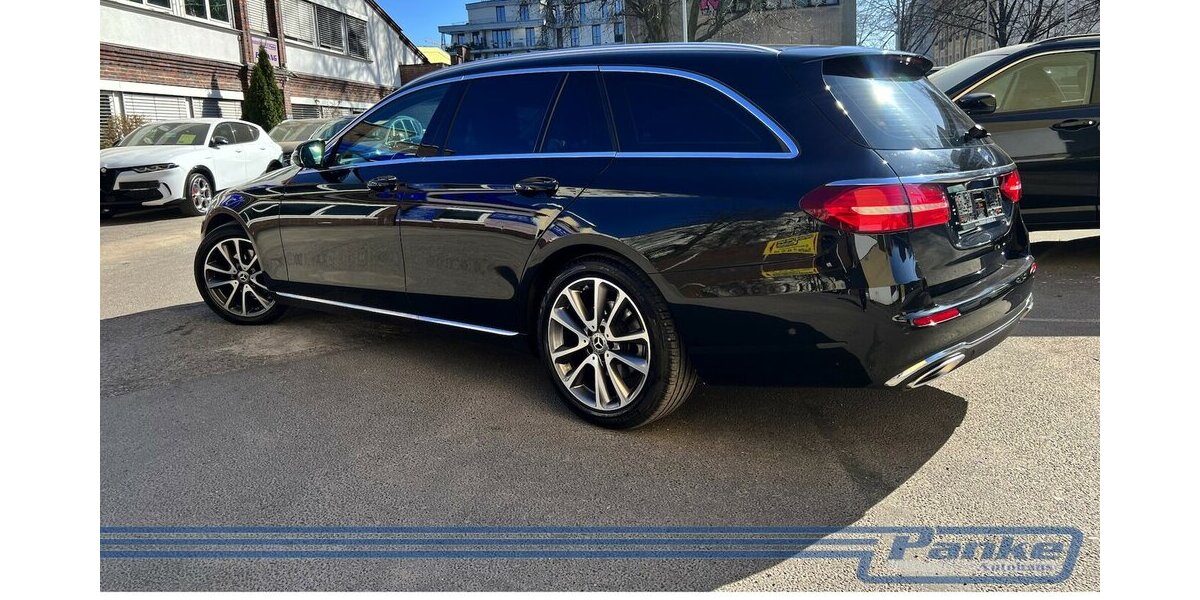 Mercedes-Benz E 200 T-Modell 9G*LED*RFK*NAV*SHZ*Ambient*TotW* 61.566 km 24.990 &euro; Berlin 13187