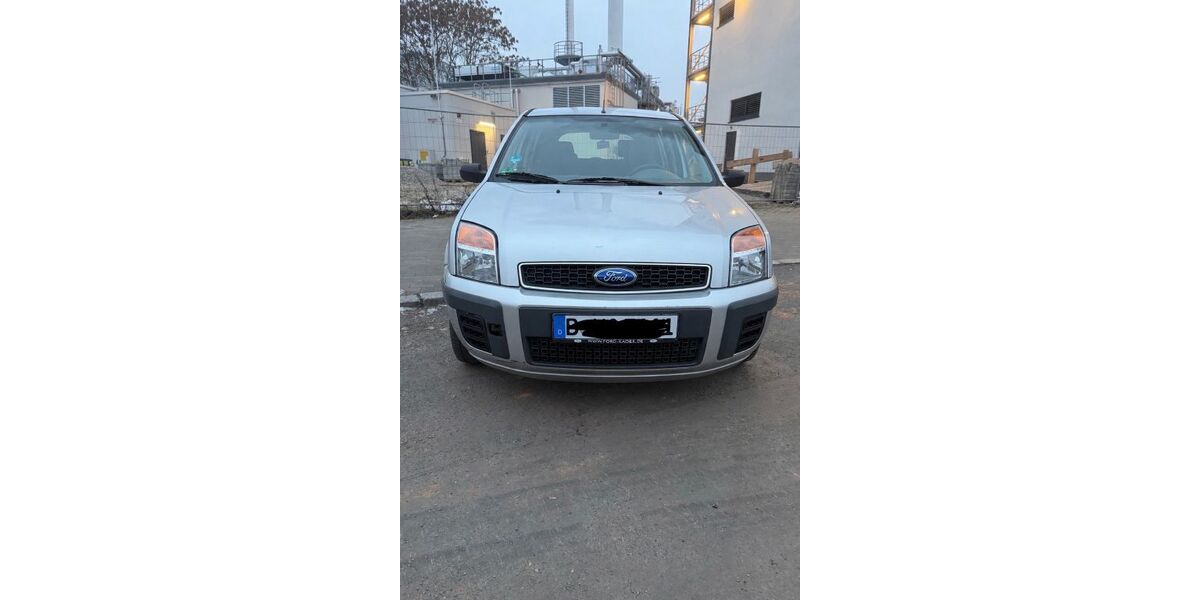 Ford Fusion 103.000 km 2.200 &euro; Berlin 10557