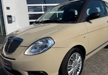 Lancia Ypsilon 61.300 km 6.800 &euro; Bonn 53177
