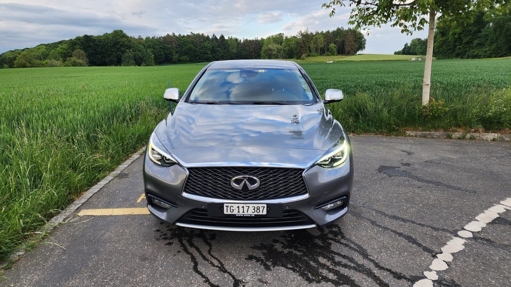 INFINITI Q30 145.100 km 10.990 &euro; Steckborn 