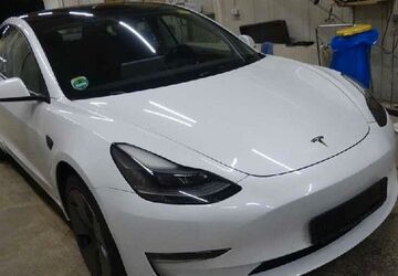 Tesla Model 3 73.900 km 25.400 &euro; Kirchberg/Untermitterdorf 94259