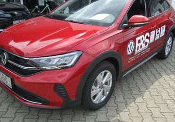 VW Taigo 5.555 km 33.450 &euro; Emmerich am Rhein 46446