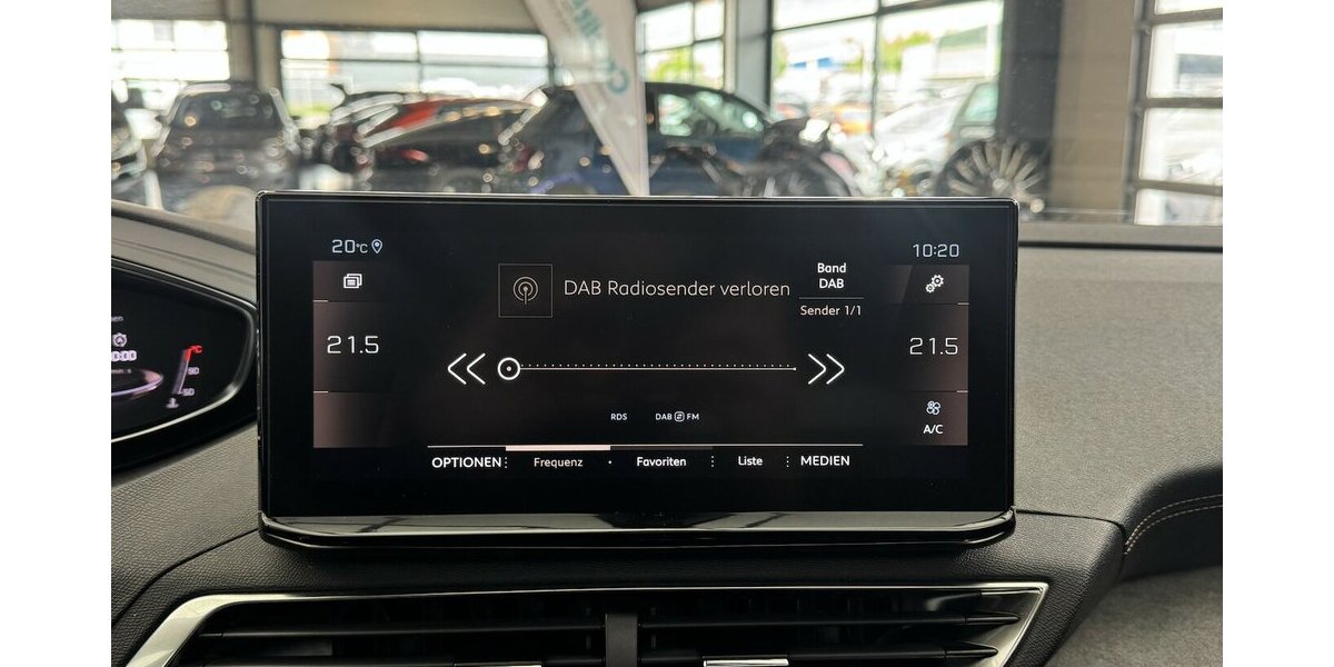 Peugeot 5008 GT 130 BlueHDi 1.Hand Panorama 7 Sitze 29.300 km 27.440 &euro; Lich 35423