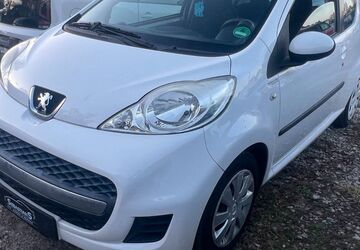 Peugeot 107 180.000 km 1.800 &euro; Neuseddin bei Berlin 14554