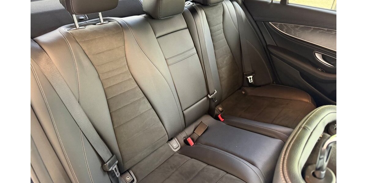 Mercedes-Benz E 300 de AMG+MBUX+NIGHT+360°+Keyless+AIRBalanc AMG 62.500 km 45.995 &euro; Westendorf 86707