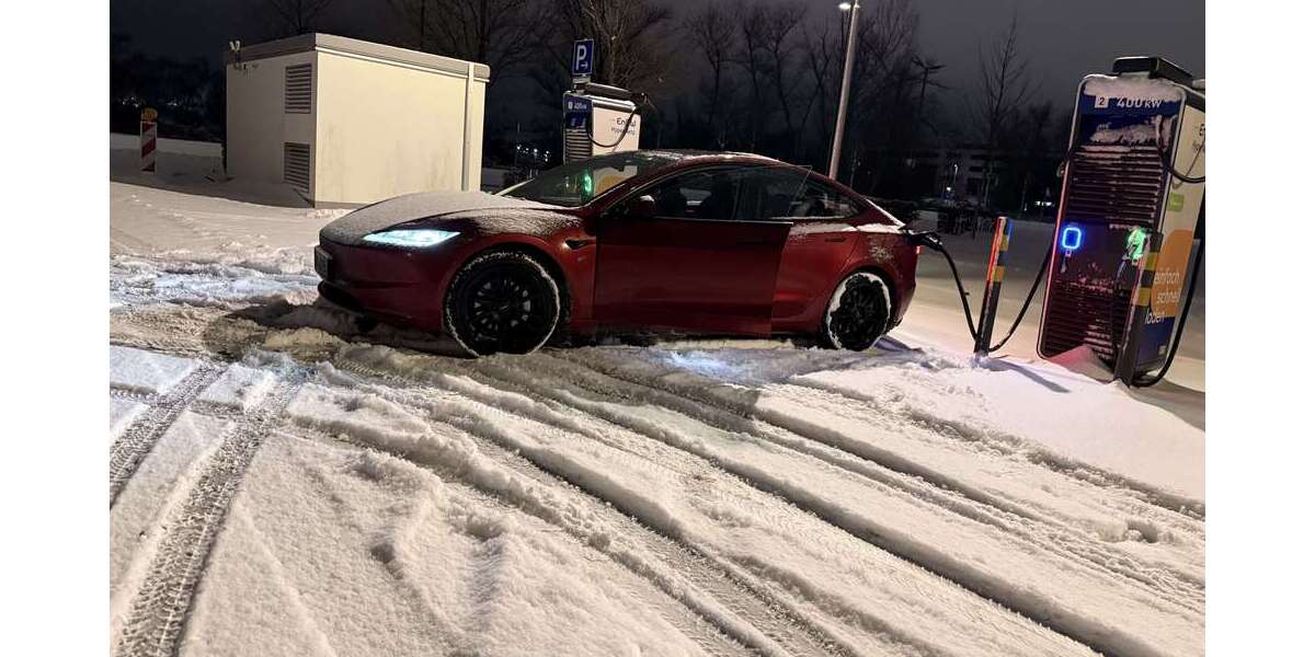 Tesla Model 3 30.000 km 32.500 &euro; grevenbroich 41515