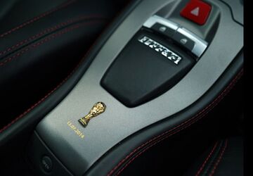 Ferrari 458 14.900 km 264.000 &euro; Neuss 41464