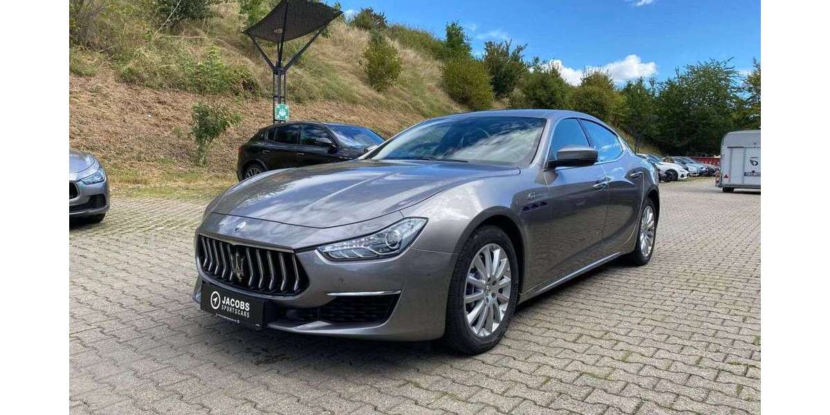 Maserati Ghibli 49.000 km 41.980 &euro; Eschweiler 52249
