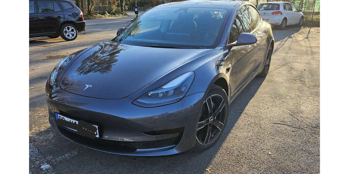 Tesla Model 3 46.000 km 26.500 &euro; Paderborn 33104