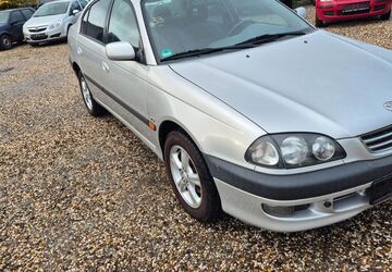 Toyota Avensis 85.000 km 3.499 &euro; Nottuln 48301