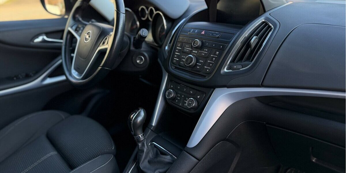 Opel Zafira Tourer Business Edition Navi 1. Hand 114.000 km 9.990 &euro; Neckarsulm 74172