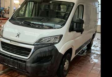 Peugeot Boxer 145.888 km 11.790 &euro; Zeven 27404