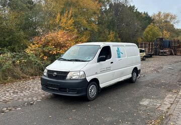 Toyota Hiace 177.658 km 8.800 &euro; HAMBURG 22113