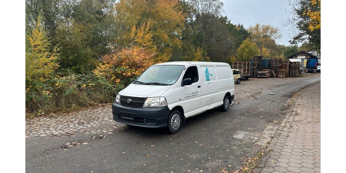 Toyota Hiace 177.658 km 8.800 &euro; HAMBURG 22113