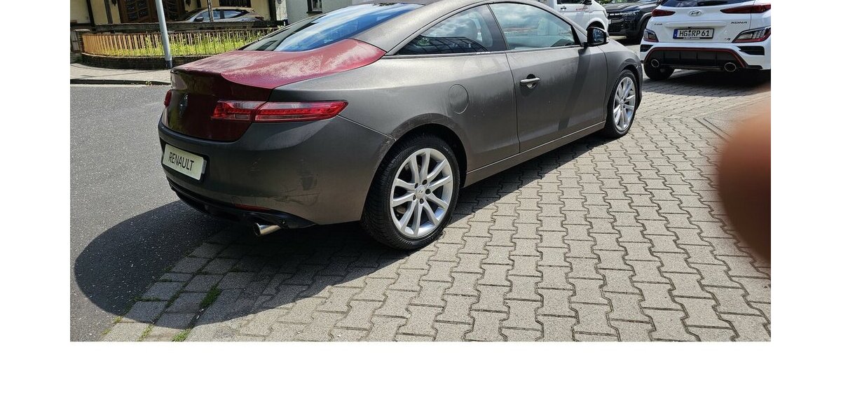 Renault Laguna Coupe + Navi + Leder + TÜV + Neu + 127.900 km 3.245 &euro; Schwalbach/Taunus 65824