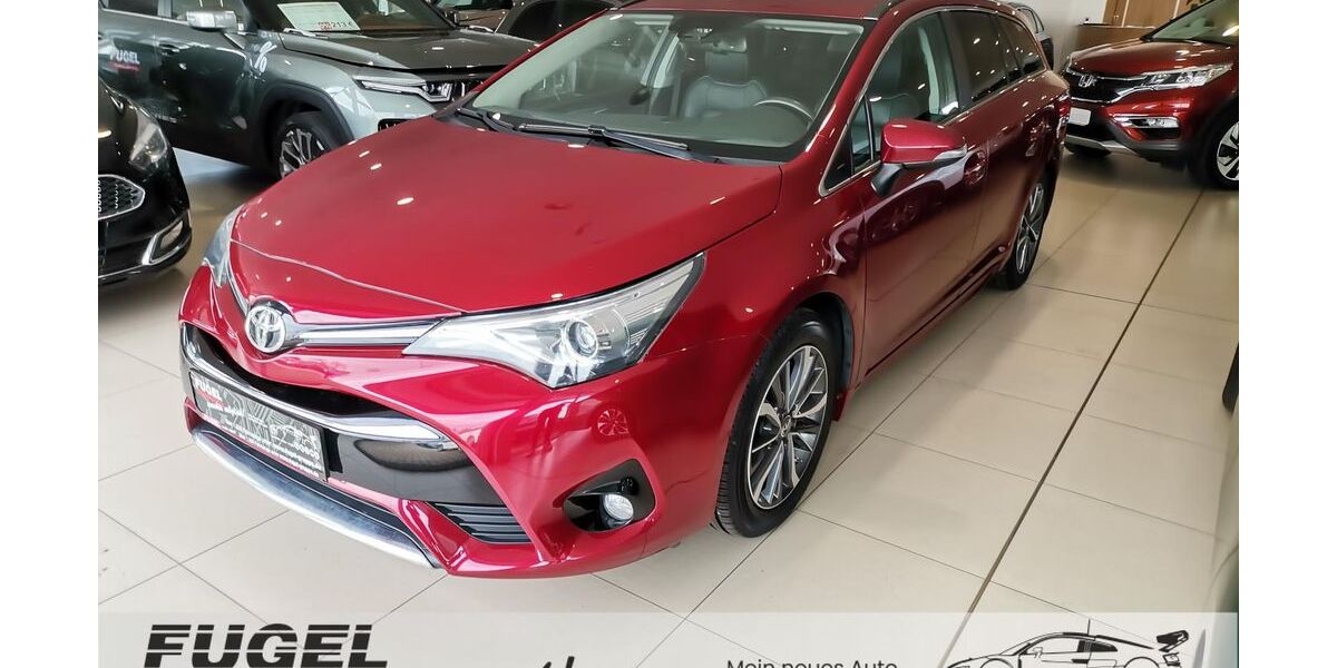 Toyota Avensis 104.000 km 14.995 &euro; Freiberg 09599