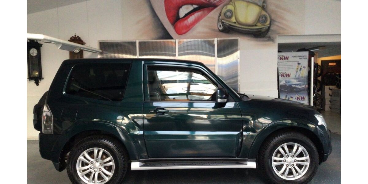 Mitsubishi Pajero 208.500 km 17.880 &euro; Magdeburg 39110