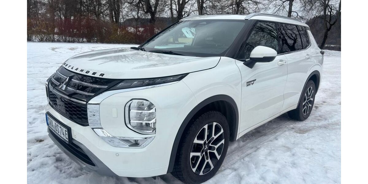 Mitsubishi Outlander 8.000 km 56.990 &euro; Bad Schwalbach 65307