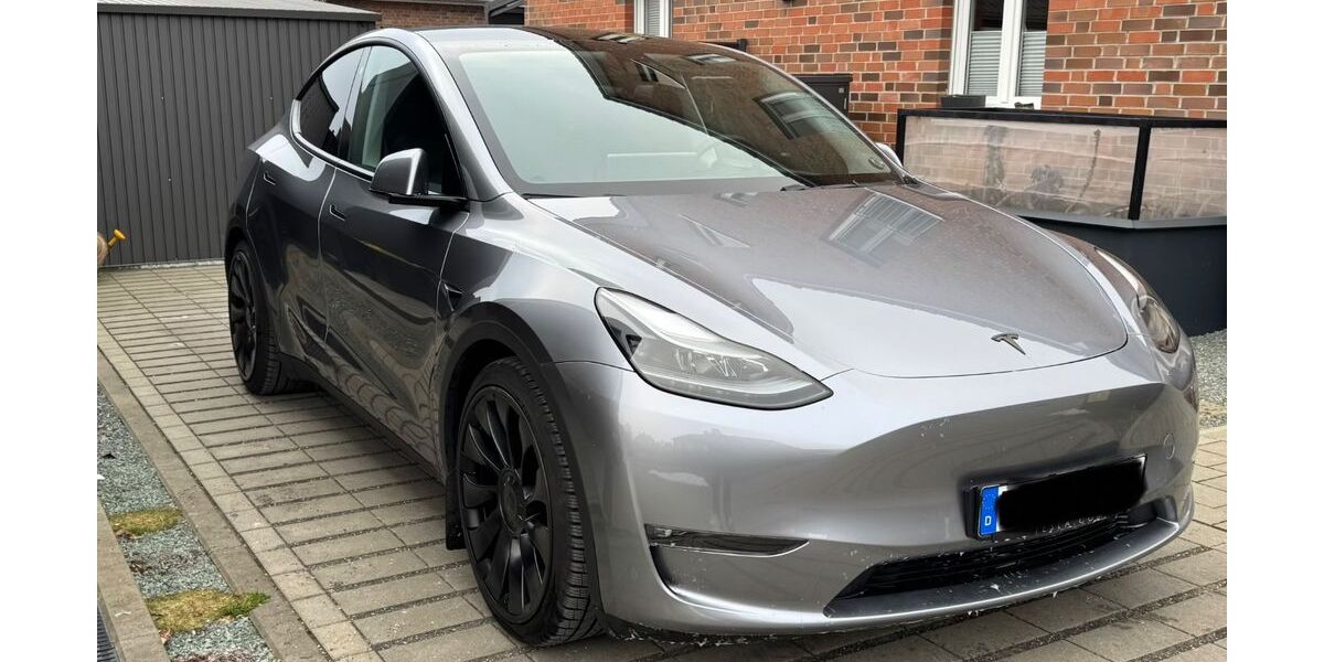 Tesla Model Y 44.000 km 45.900 &euro; Geesthacht 21502