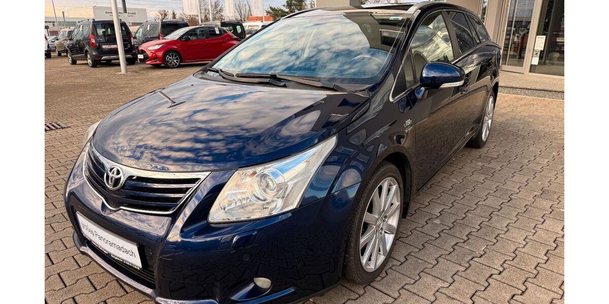 Toyota Avensis 119.999 km 10.900 &euro; Königsbrunn / Augsburg 86343