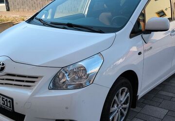 Toyota Verso 92.000 km 10.500 &euro; Büchenbeuren 55491