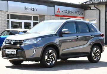 Suzuki Vitara 2.352 km 25.890 &euro; Treia 24896