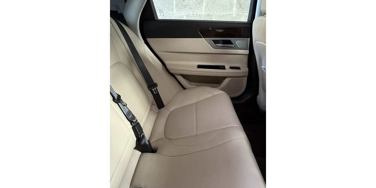 Jaguar XF 205.000 km 12.500 &euro; Achern 77855