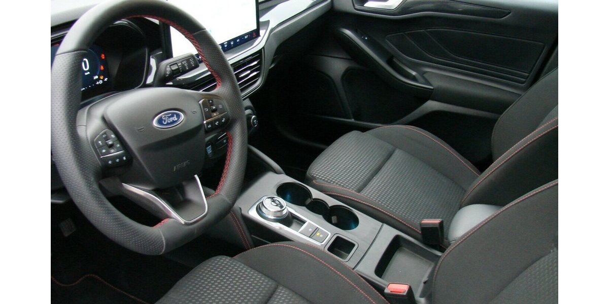 Ford Focus 1.5L TDCi ST-Line X ACC LED AHK HUD Bliss 12.043 km 25.980 &euro; Falkensee 14612